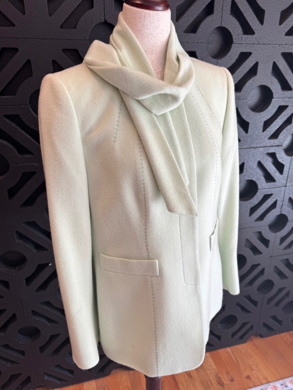 Algo Switzerland Cashmere and Silk Mint Structured Jacket and Scarf Size 42
